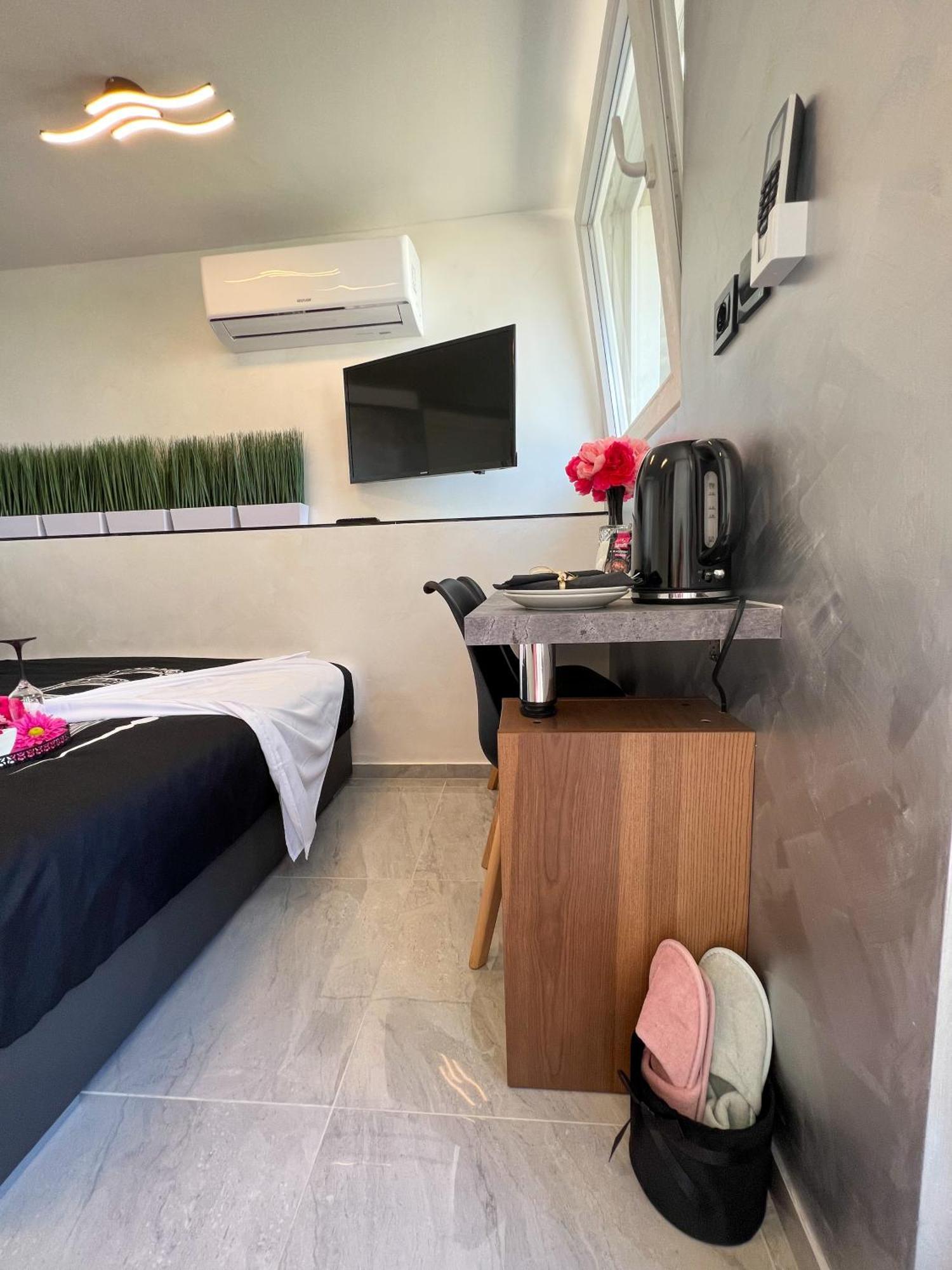 Apartment Sova Or Deluxe Room 33 بليد المظهر الخارجي الصورة
