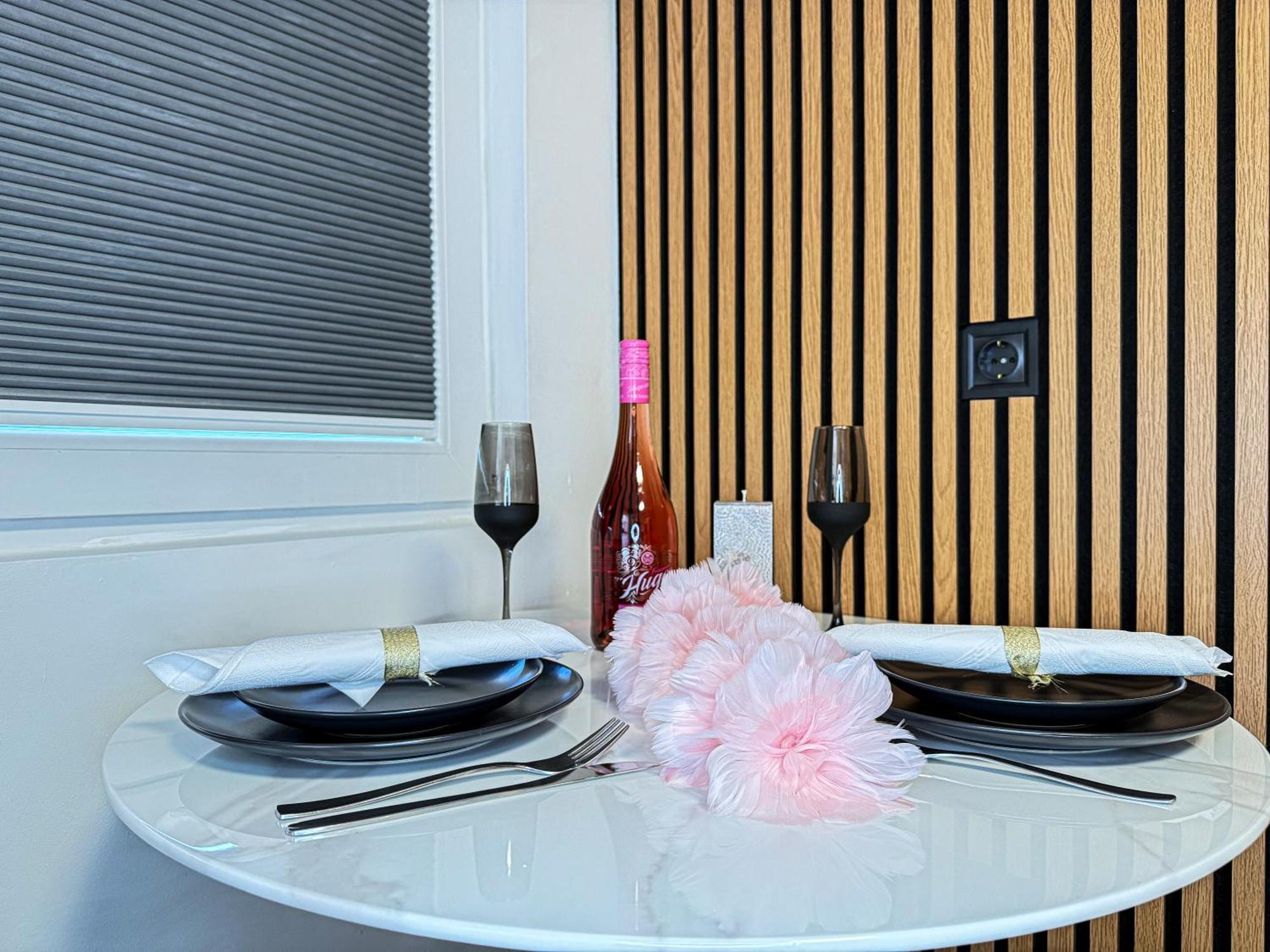 Apartment Sova Or Deluxe Room 33 بليد المظهر الخارجي الصورة